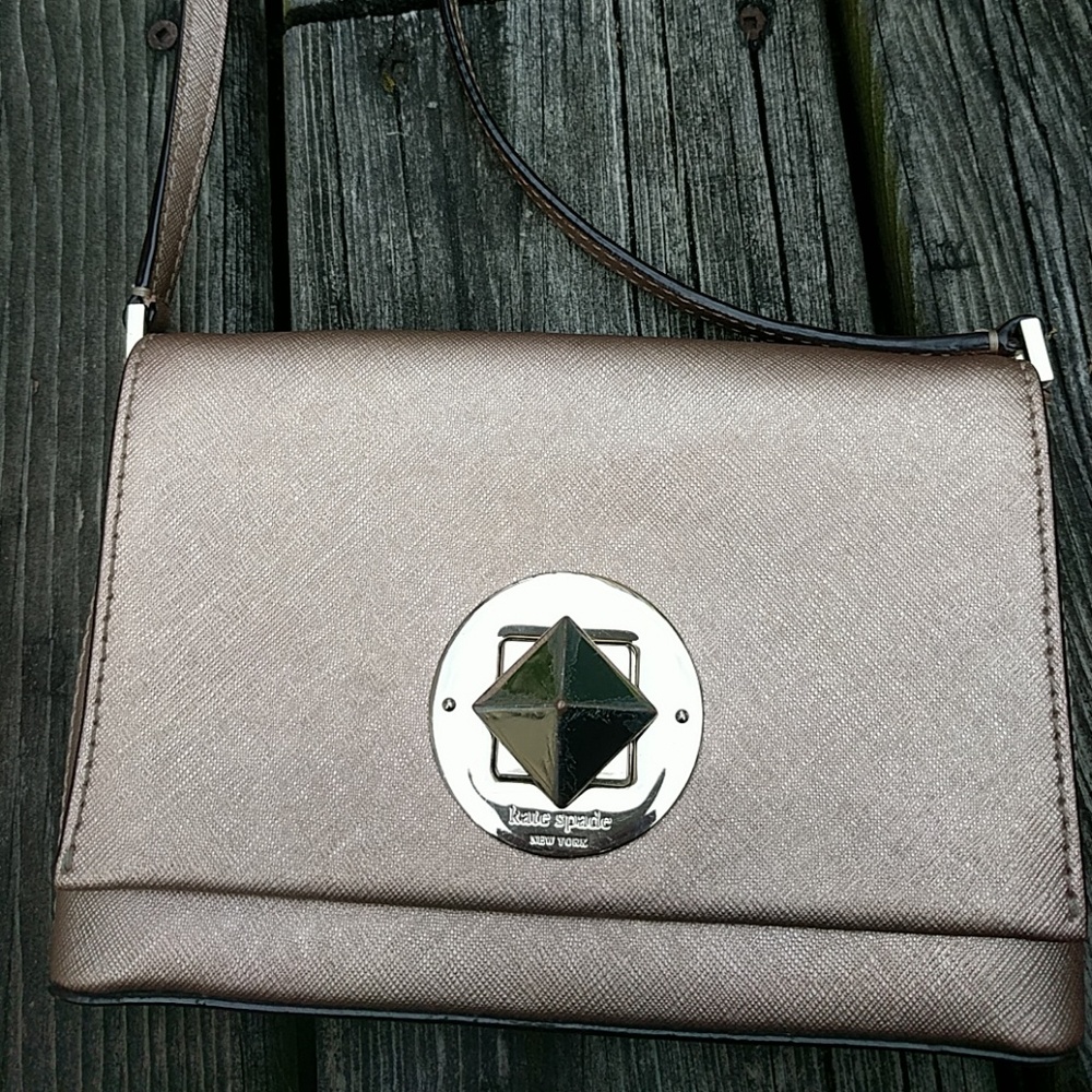 Kate Spade Champagne Spring Crossbody purse